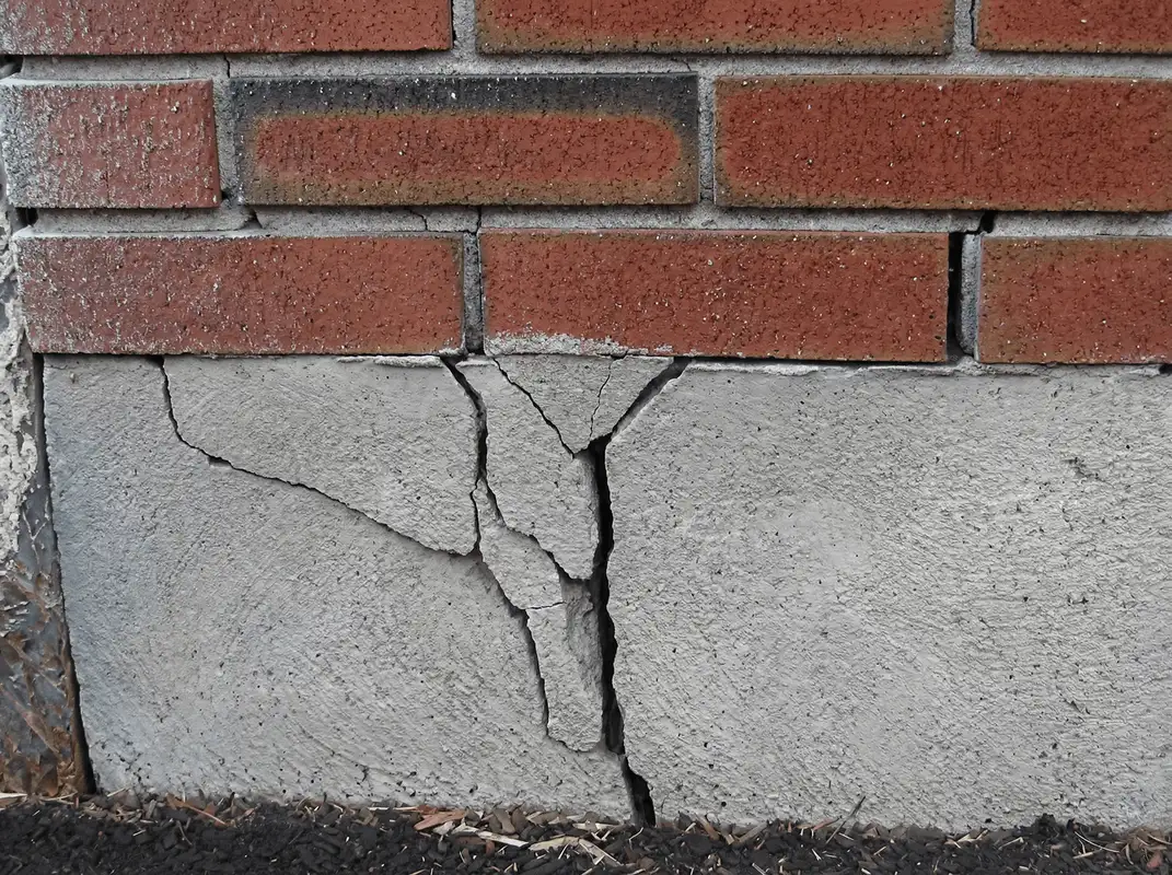 Concrete foundation with serious structural damage in Duluth, MN
