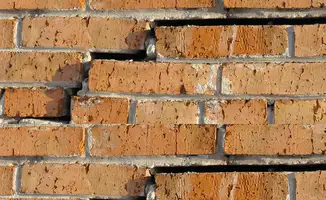 Brick wall with serious structural damage in Duluth, MN